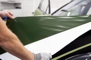 aplicación de varios vinilos de impresión